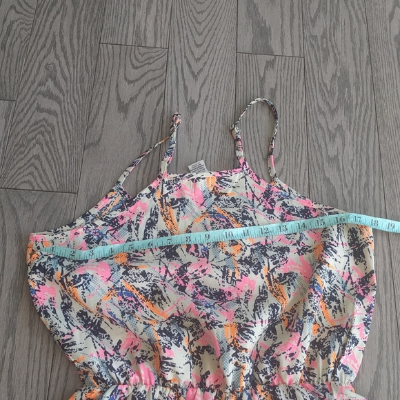 Beautiful romper by sans Souci🌼🌼🌸 - Picture 6 of 9